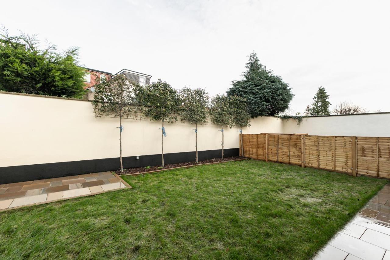Skyvillion - London Enfield Chase Apartments With Parking & Wifi מראה חיצוני תמונה
