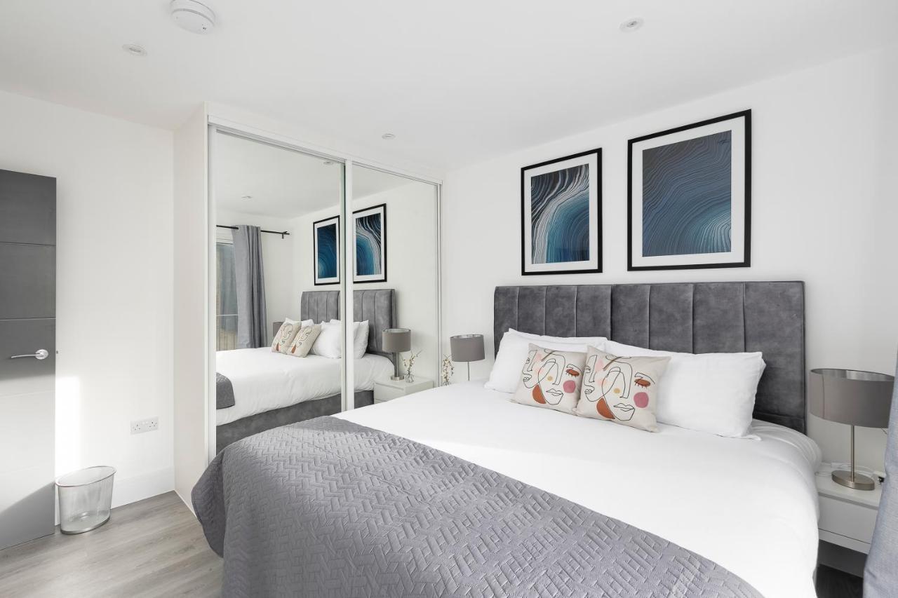 Skyvillion - London Enfield Chase Apartments With Parking & Wifi מראה חיצוני תמונה