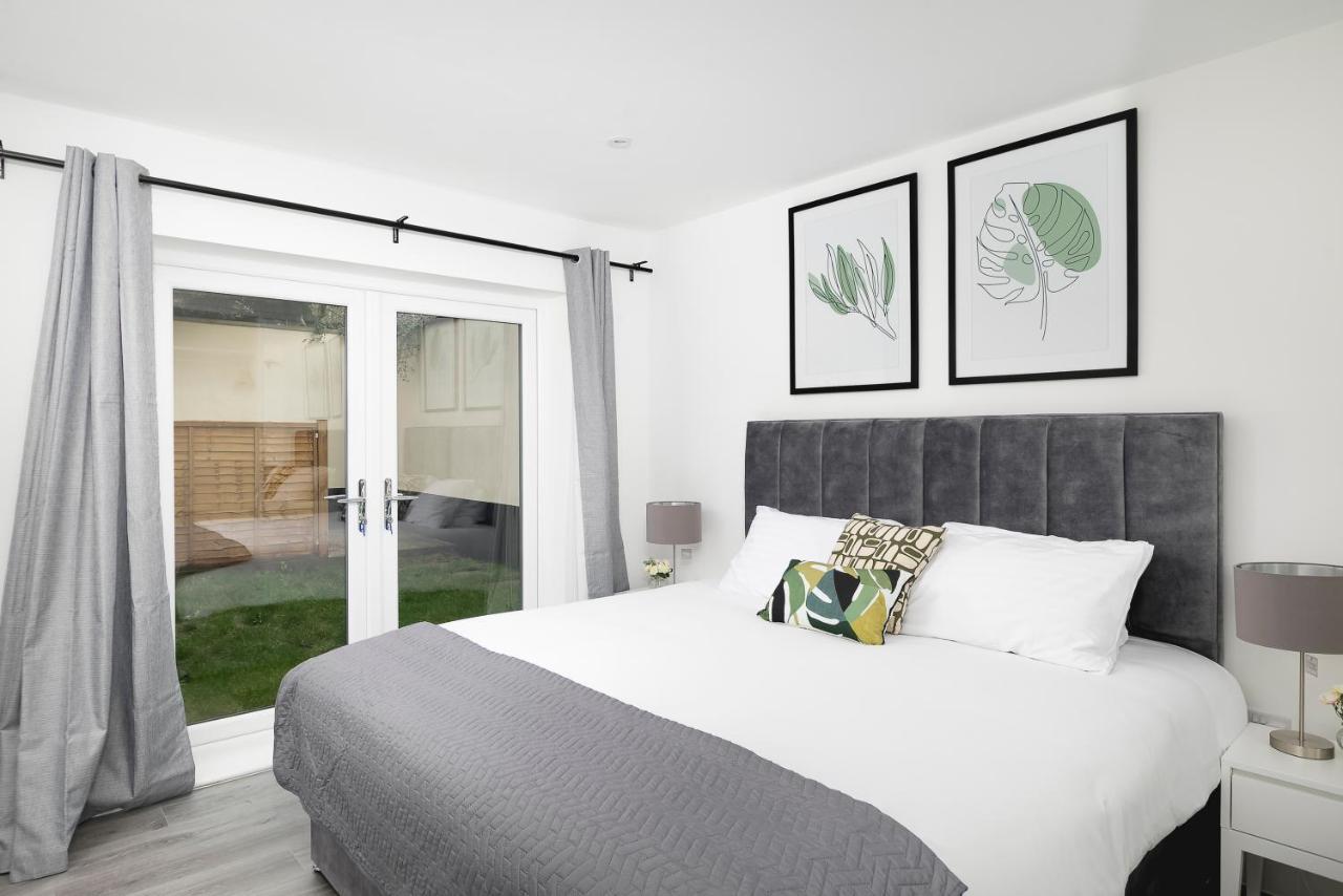 Skyvillion - London Enfield Chase Apartments With Parking & Wifi מראה חיצוני תמונה