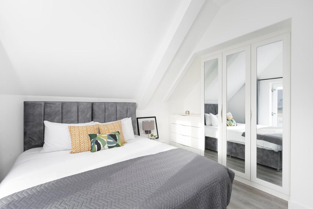 Skyvillion - London Enfield Chase Apartments With Parking & Wifi מראה חיצוני תמונה