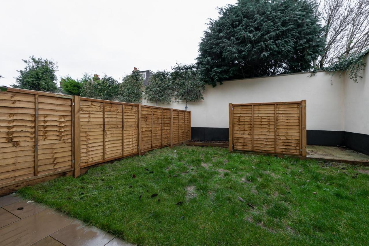 Skyvillion - London Enfield Chase Apartments With Parking & Wifi מראה חיצוני תמונה