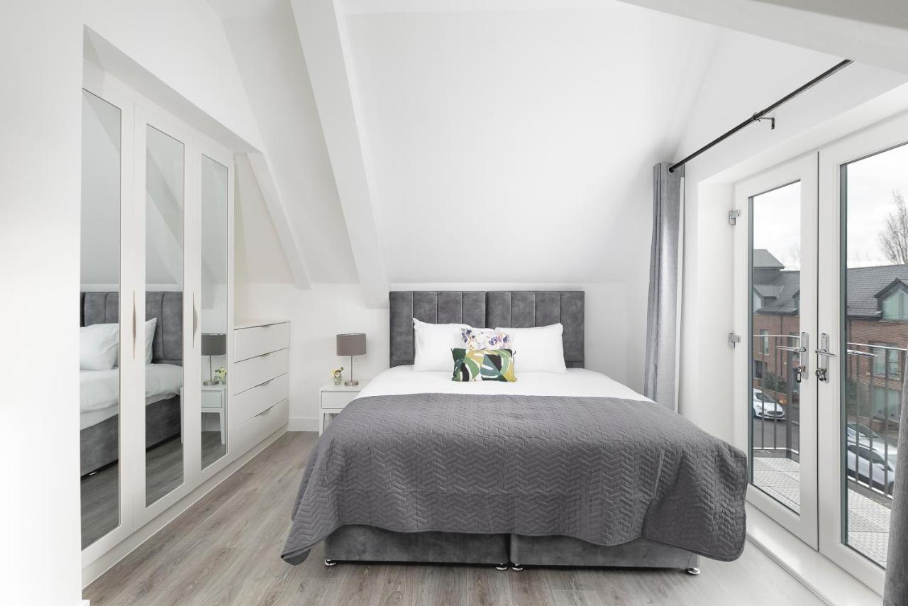 Skyvillion - London Enfield Chase Apartments With Parking & Wifi מראה חיצוני תמונה