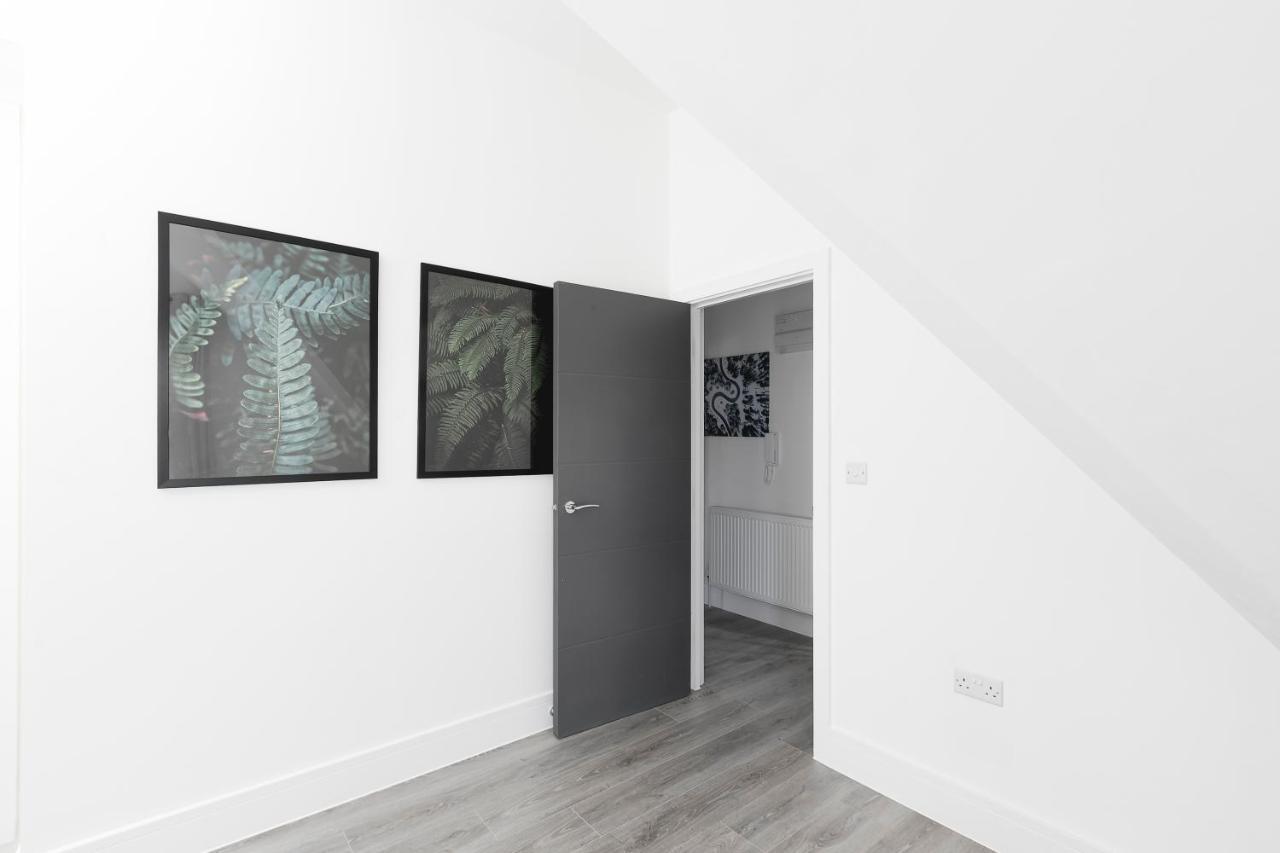 Skyvillion - London Enfield Chase Apartments With Parking & Wifi מראה חיצוני תמונה