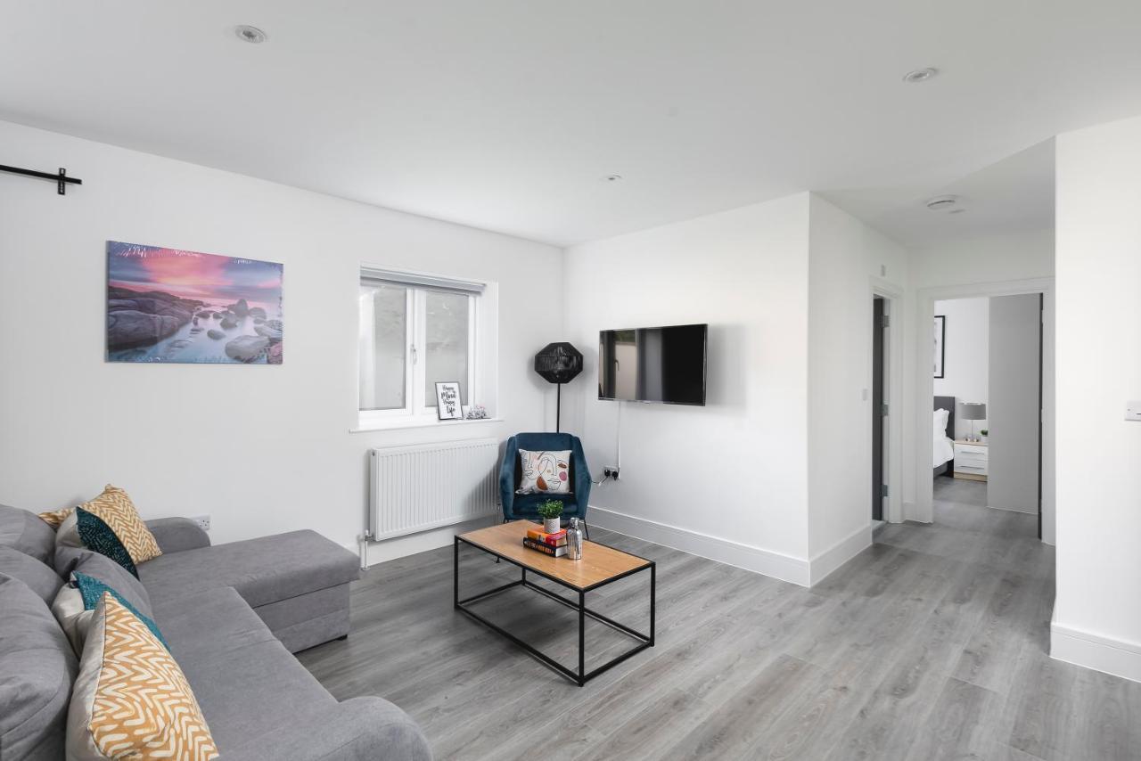Skyvillion - London Enfield Chase Apartments With Parking & Wifi מראה חיצוני תמונה