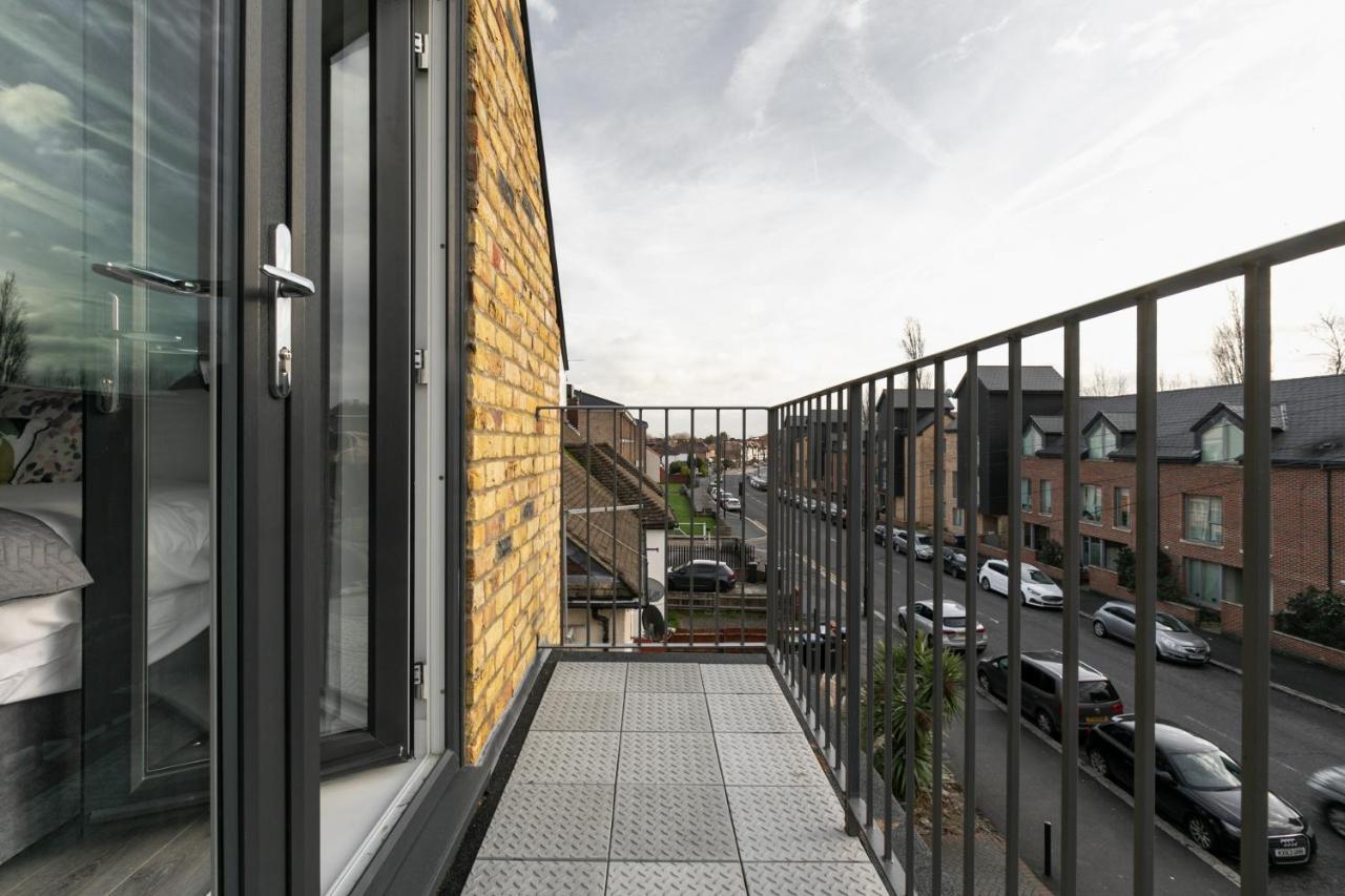 Skyvillion - London Enfield Chase Apartments With Parking & Wifi מראה חיצוני תמונה