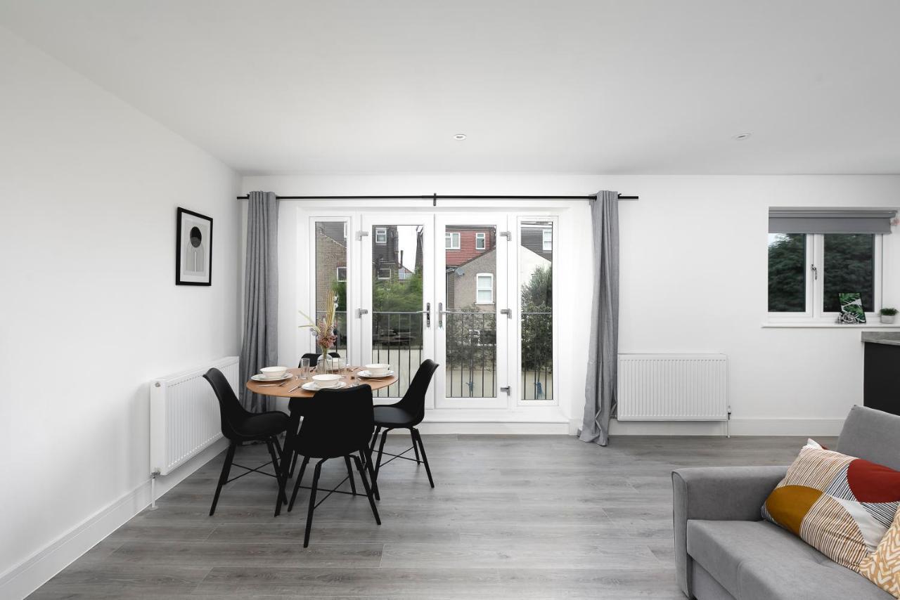 Skyvillion - London Enfield Chase Apartments With Parking & Wifi מראה חיצוני תמונה