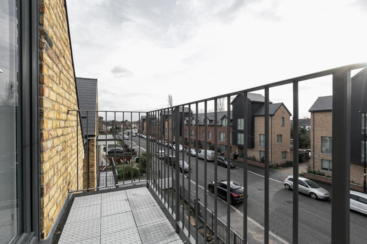 Skyvillion - London Enfield Chase Apartments With Parking & Wifi מראה חיצוני תמונה