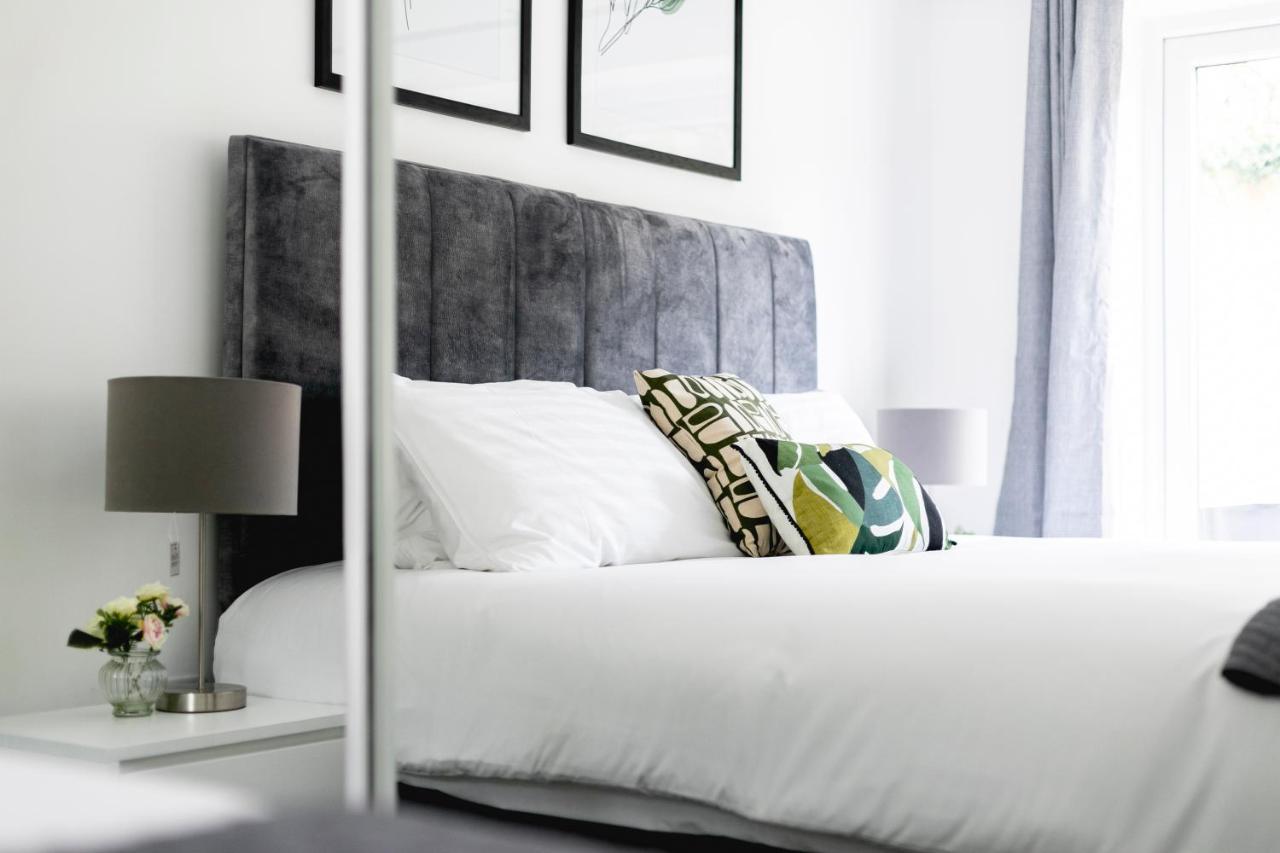 Skyvillion - London Enfield Chase Apartments With Parking & Wifi מראה חיצוני תמונה