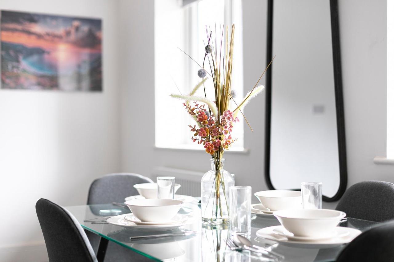 Skyvillion - London Enfield Chase Apartments With Parking & Wifi מראה חיצוני תמונה