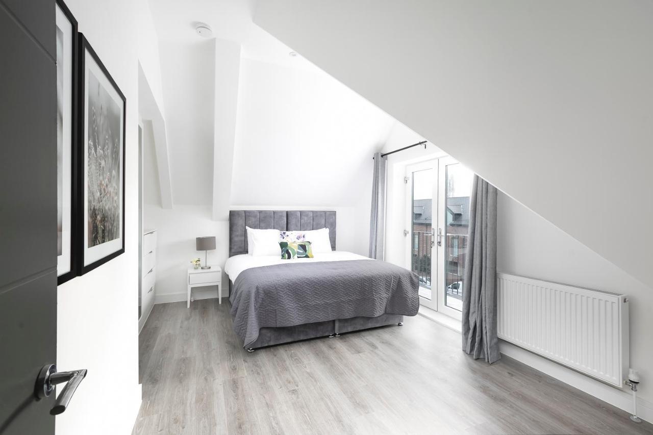 Skyvillion - London Enfield Chase Apartments With Parking & Wifi מראה חיצוני תמונה